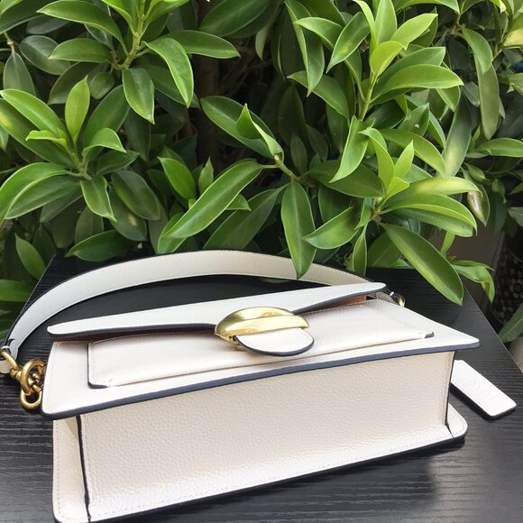 COACH's latest Tabby series envelope bag  Dimensions: 26*15*7.5cm. - Picture 8 of 9